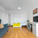 Quiet 3-Bedroom Flat. Old Town.