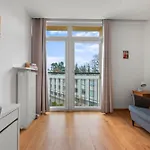 Quiet 3-Bedroom Flat. Old Town.