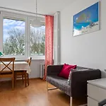 Quiet 3-Bedroom Flat. Old Town.