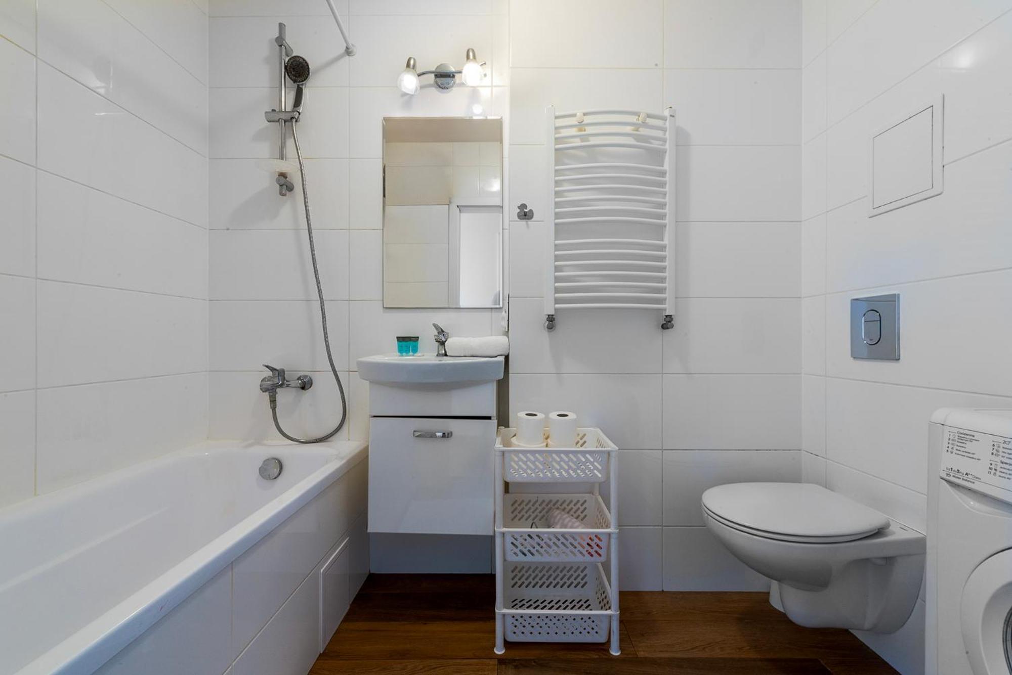 Quiet 3-bedroom Flat. Old Town.